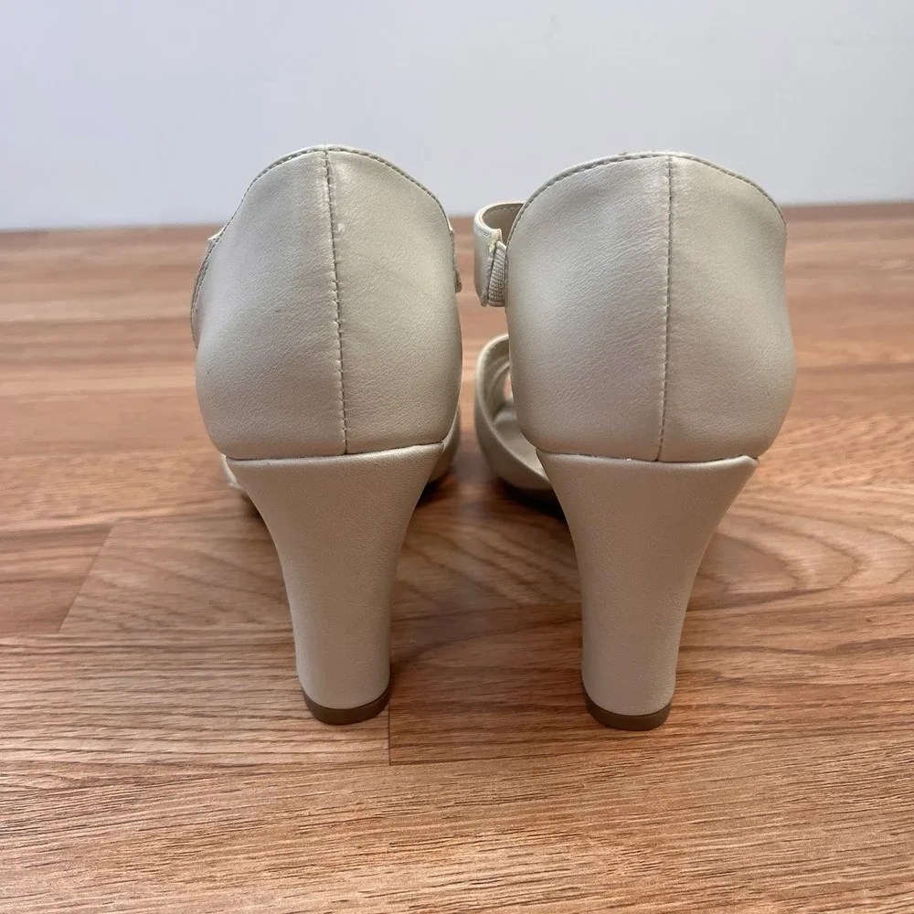 LifeStride Caramel Women's High Heels in‎ Almond Size 8 NEW